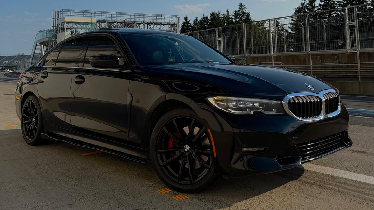 BMW 330i 2024 – Black